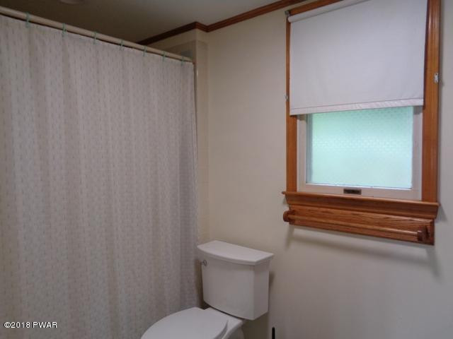 207 Silkmans Road Lake Ariel, PA 18436 - Photo 35 of 39 Full Bath