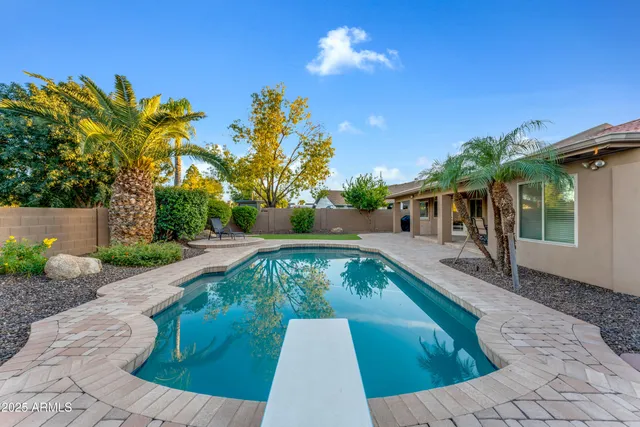 $799,900 | 9217 South Kachina Drive, Tempe, AZ 85284