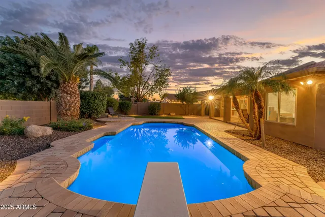 $799,900 | 9217 South Kachina Drive, Tempe, AZ 85284