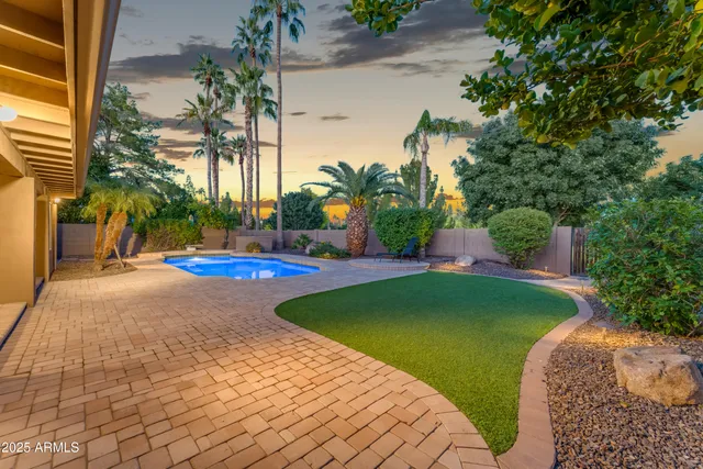$799,900 | 9217 South Kachina Drive, Tempe, AZ 85284