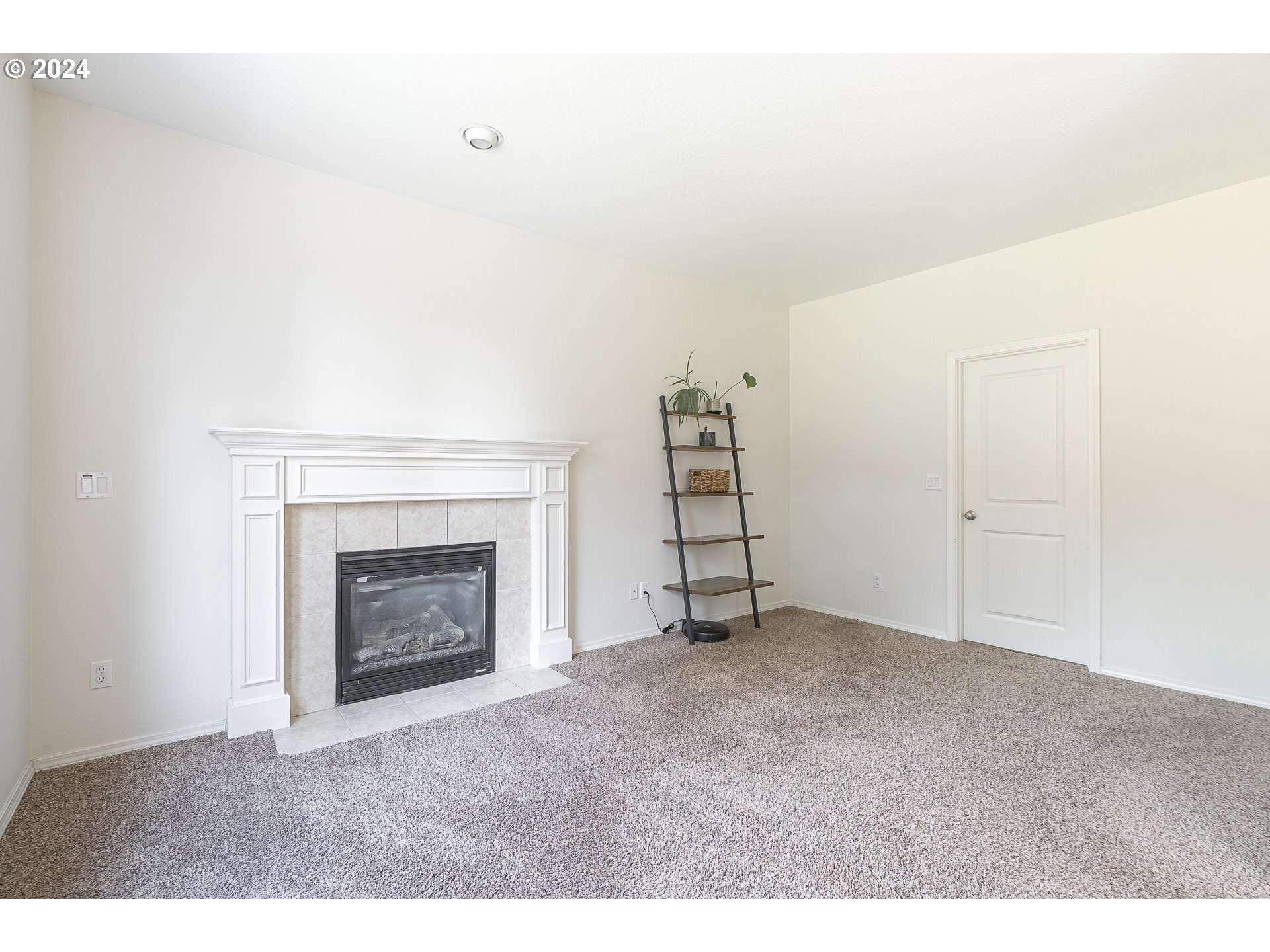 3414 Southwest 2nd Street Gresham, OR 97030 - Photo 11 of 22 Gallery Image 11