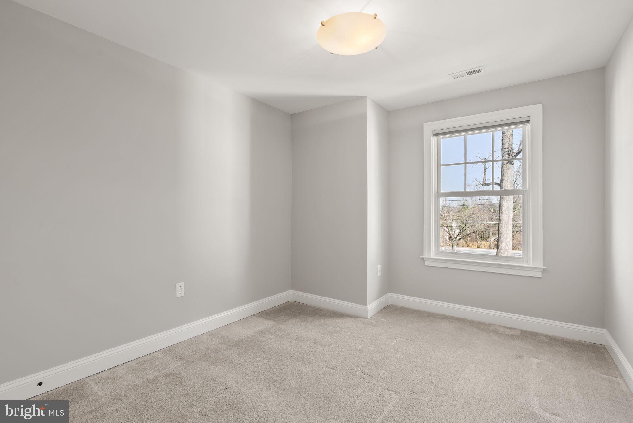 8902 Courts Way Silver Spring, MD 20910 - Photo 28 of 50 Gallery Image 28
