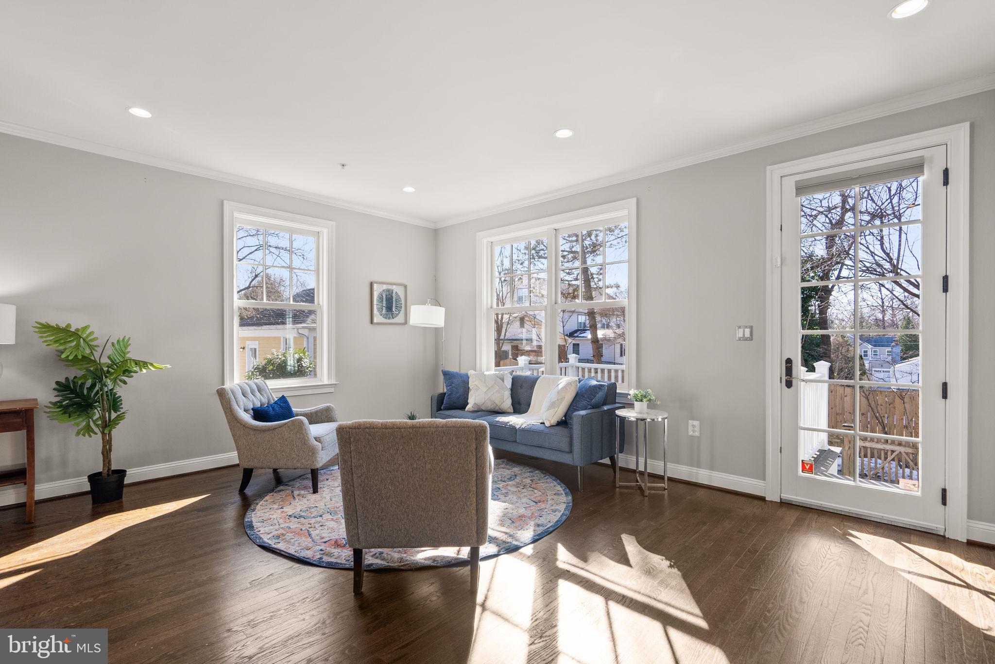 8902 Courts Way Silver Spring, MD 20910 - Photo 6 of 50 Gallery Image 6