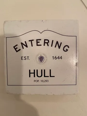 $2,400 | 4 Bay Street, Unit A0, Hull, MA 02045