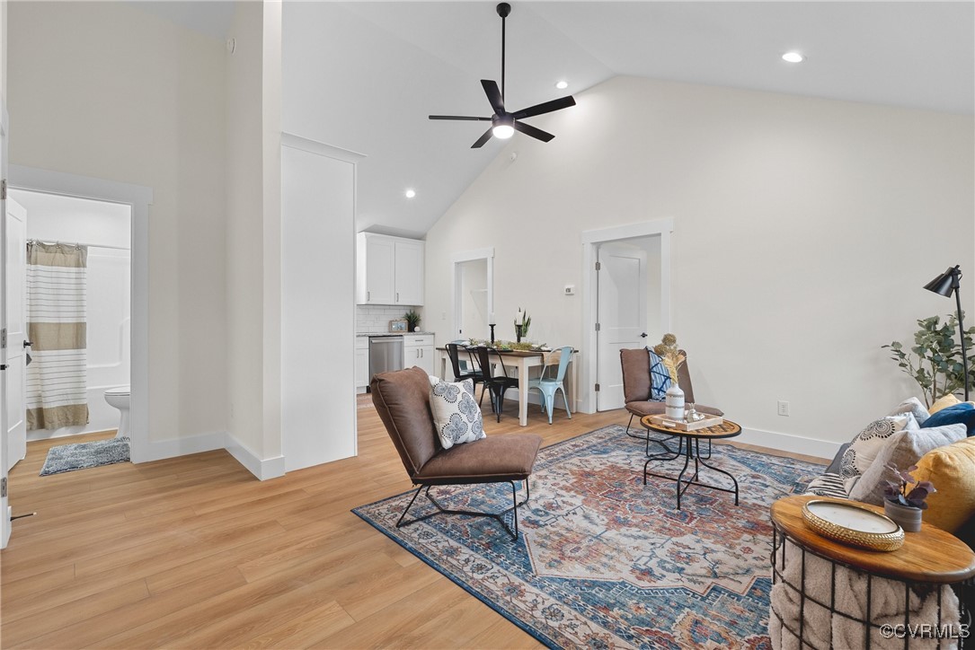 26428 Dejarnette Lane Ruther Glen, VA 22546 - Photo 4 of 27 a living room with furniture