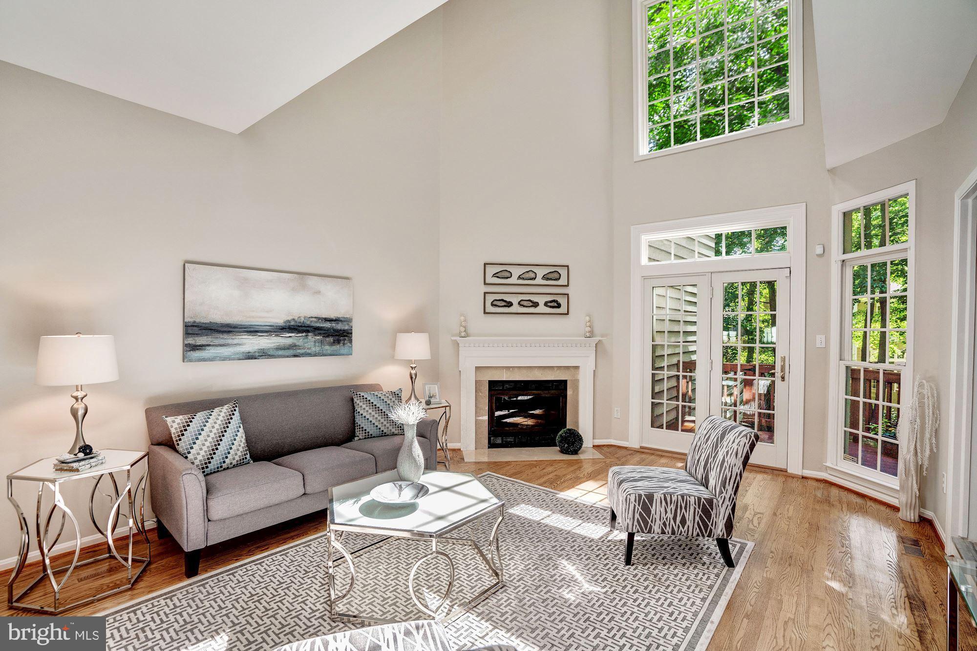11403 Hollow Timber Way Reston, VA 20194 - Photo 4 of 45 Living Room w/ Vaulted Ceiling