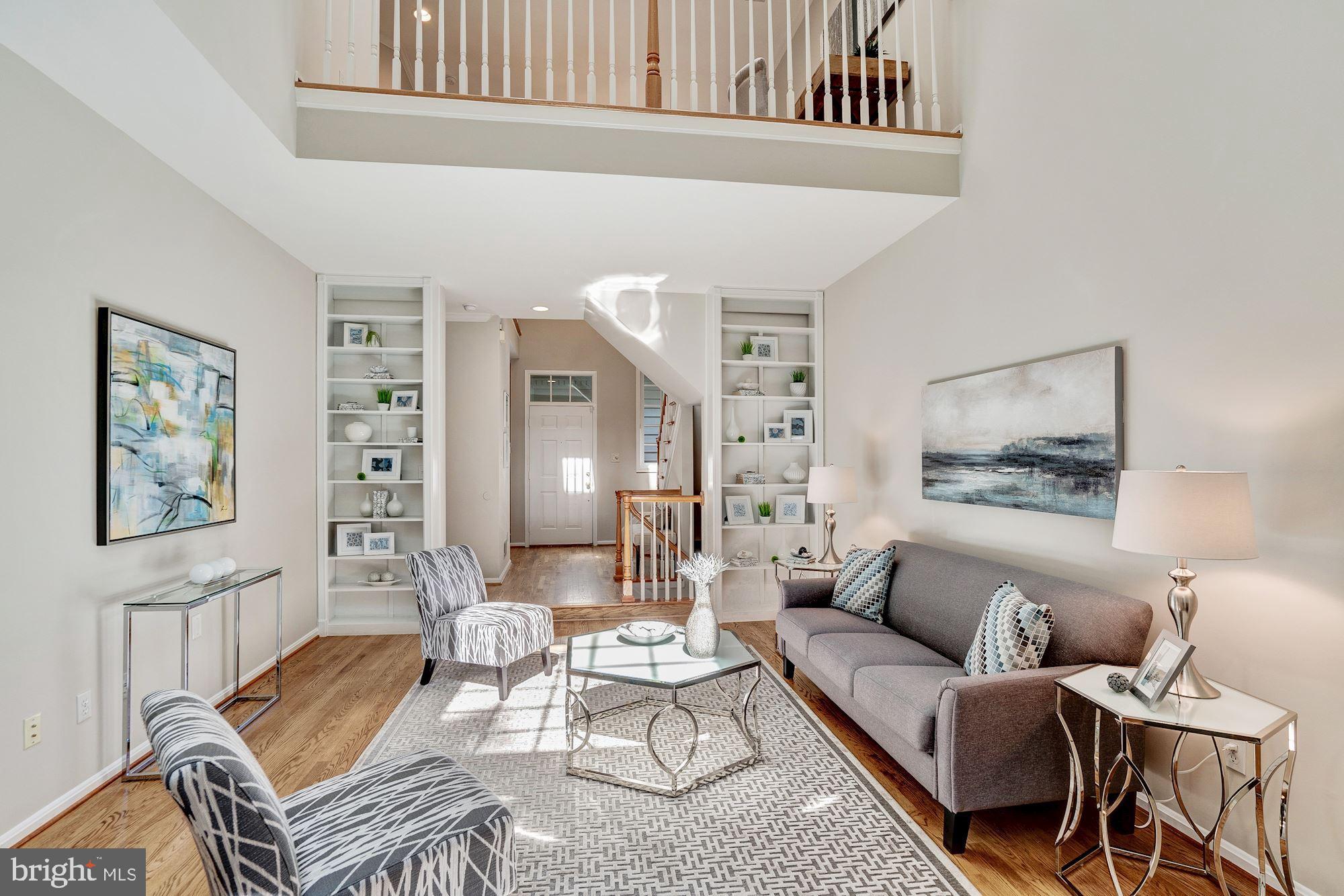 11403 Hollow Timber Way Reston, VA 20194 - Photo 5 of 45 Tons of Natural Light