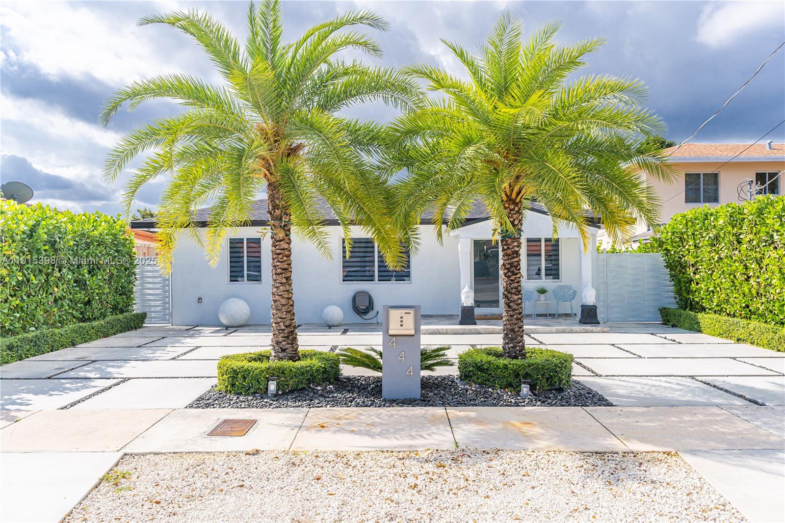 444 Southwest 64th Avenue Miami, FL 33144 - Photo 2 of 70