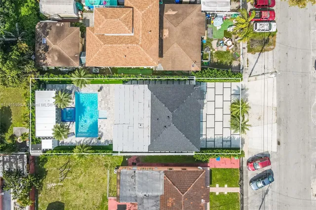 $945,000 | 444 Southwest 64th Avenue, Miami, FL 33144