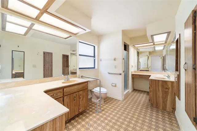 $375,000 | 10700 Southeast Sunset Harbor Road, Summerfield, FL 34491