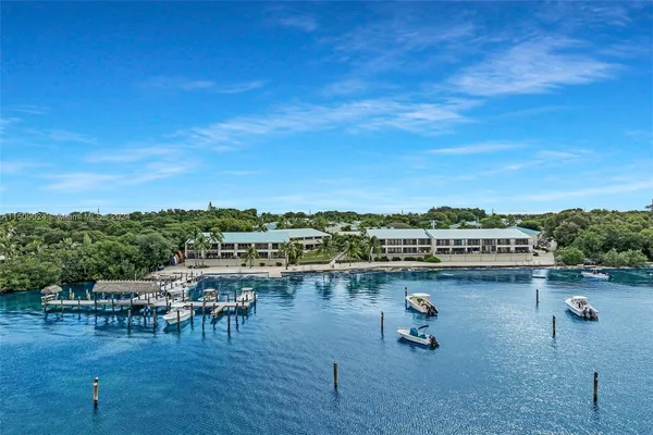 $750,000 | 87200 Overseas Highway, Unit V9, Islamorada, FL 33036