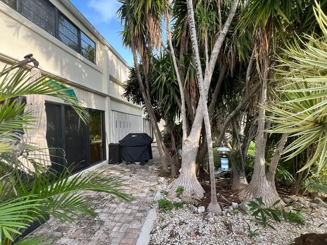 $685,000 | 87200 Overseas Highway, Unit V9, Islamorada, FL 33036