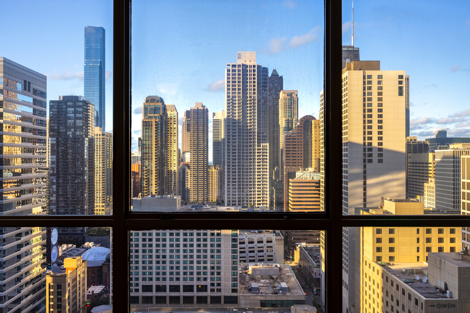 405 North Wabash Avenue, Unit 2801 Chicago, IL 60611 - Photo 19 of 29 a view of city from a balcony