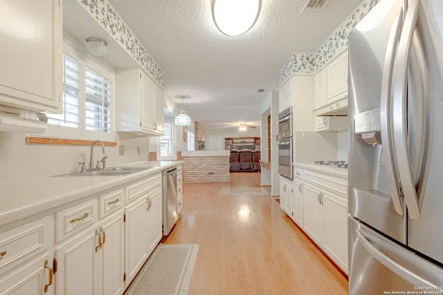 $409,000 | 729 Rocklyn Drive, Windcrest, TX 78239