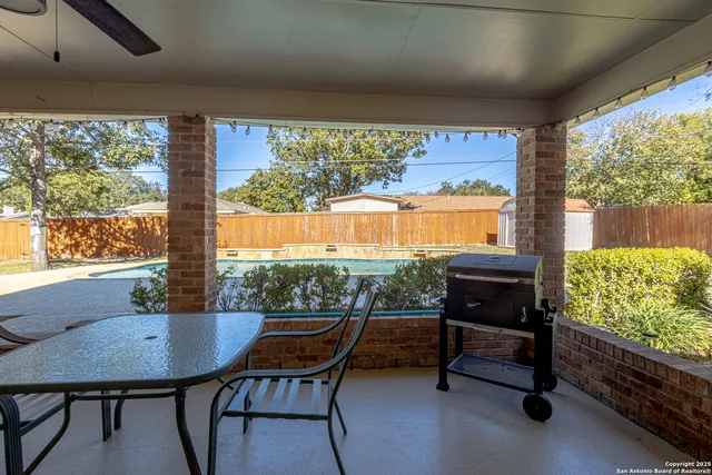 $409,000 | 729 Rocklyn Drive, Windcrest, TX 78239