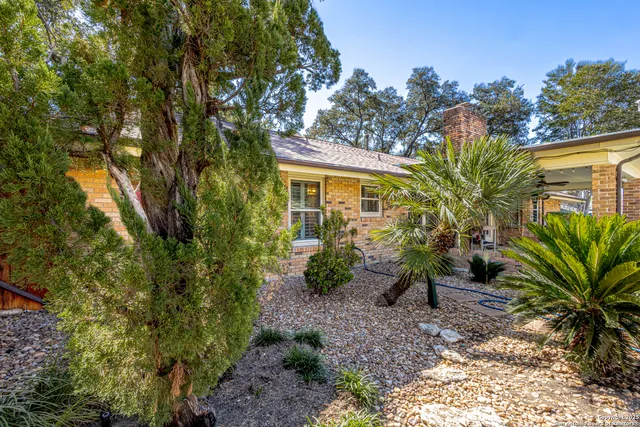 $409,000 | 729 Rocklyn Drive, Windcrest, TX 78239