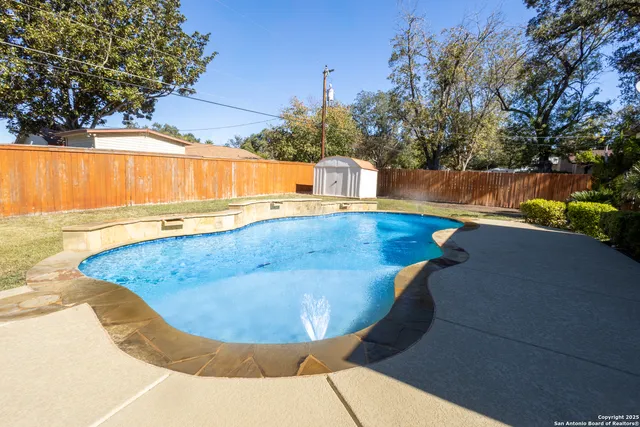 $409,000 | 729 Rocklyn Drive, Windcrest, TX 78239