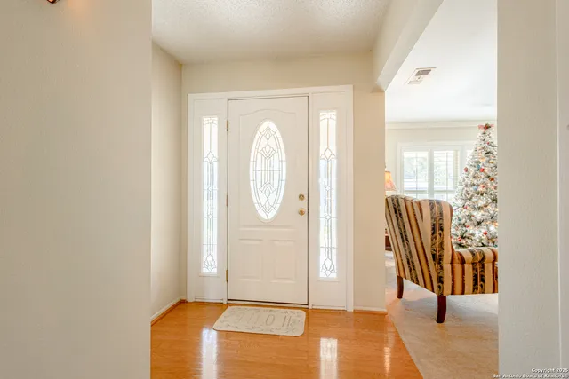 $409,000 | 729 Rocklyn Drive, Windcrest, TX 78239