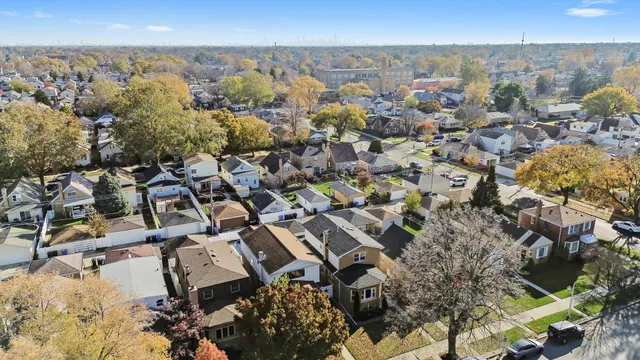 $530,000 | 3515 North Oriole Avenue, Chicago, IL 60634