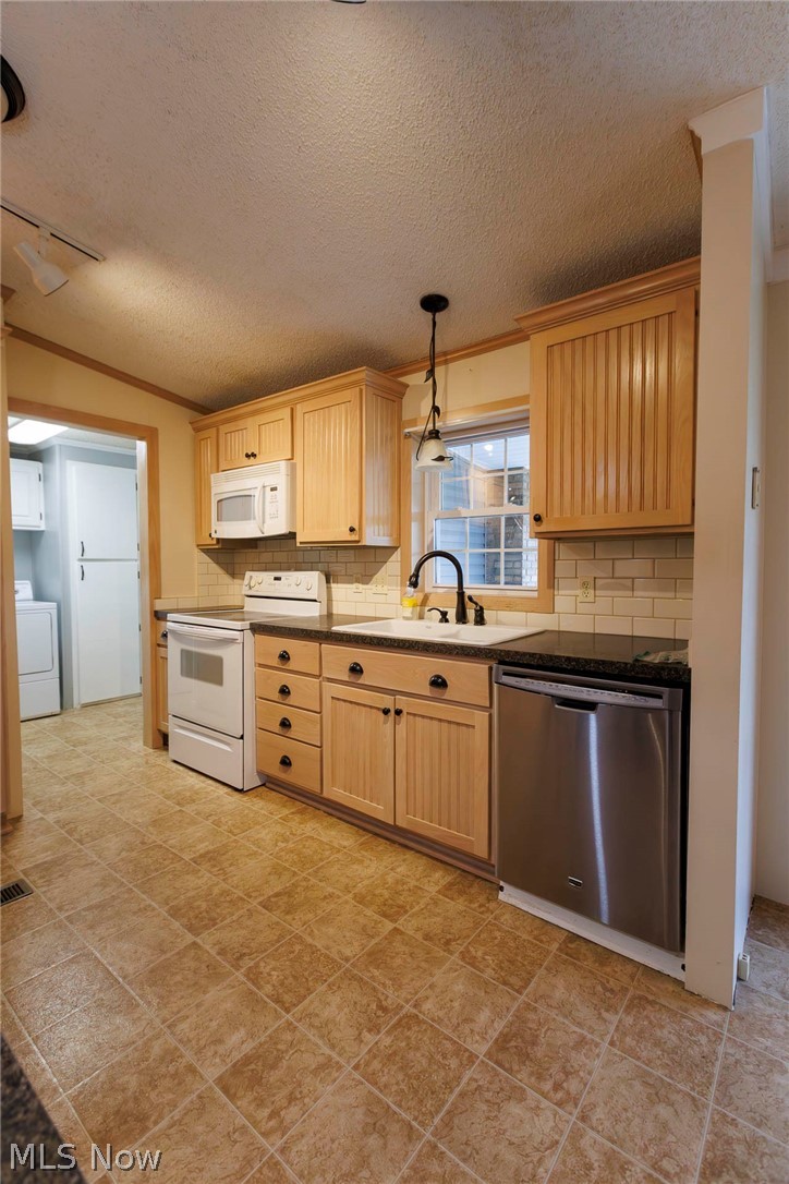 8582 Dundee Wilmot Road Northwest Dundee, OH 44624 - Photo 8 of 49