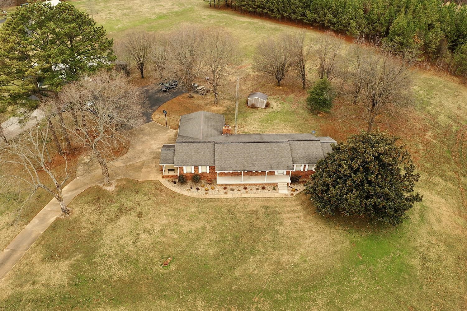 424 Snake Hill Road Dresden, TN 38225 - Photo 3 of 31 Photo 3
