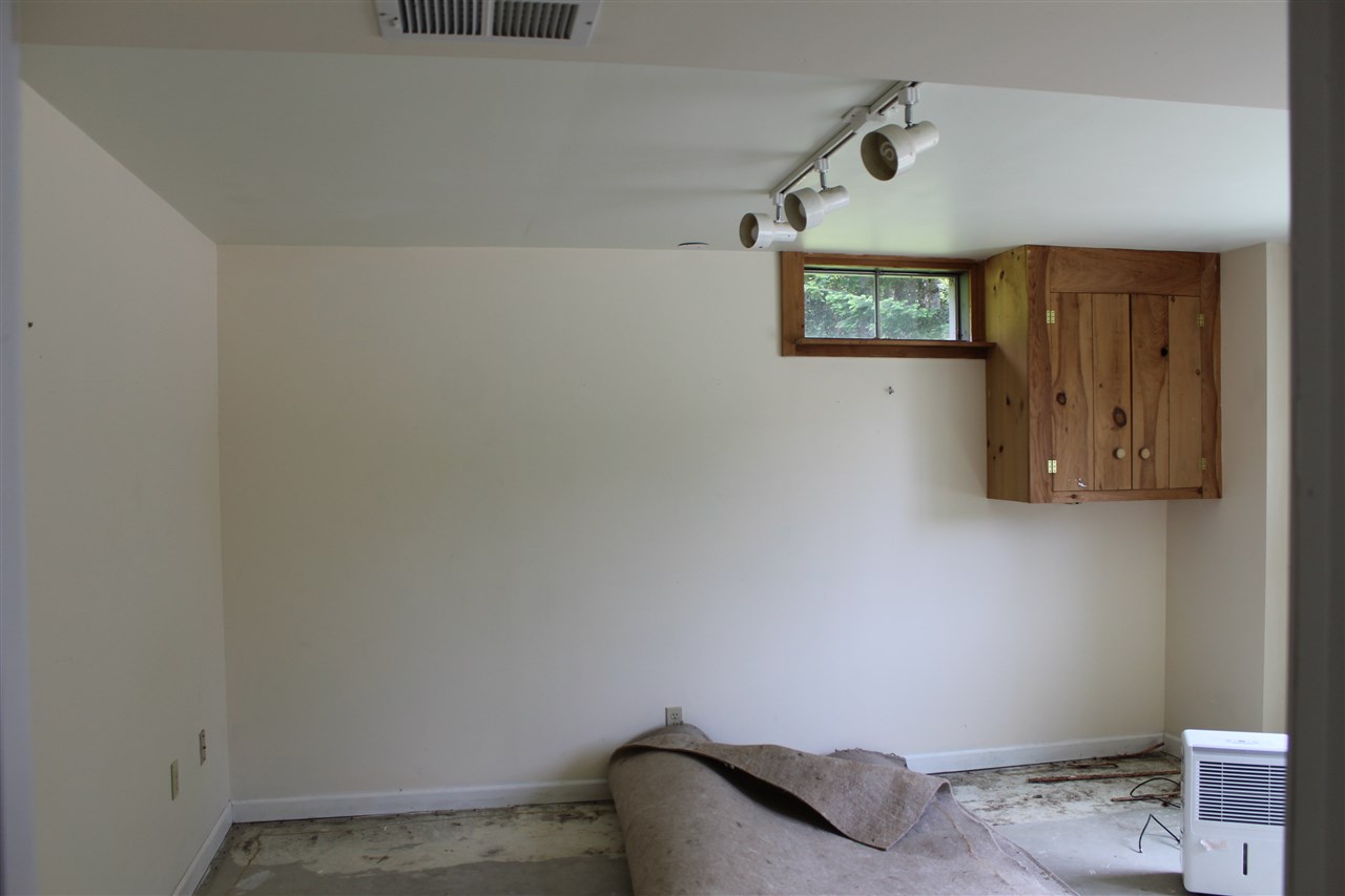 6635 Vermont Rte 100 Londonderry, VT 05148 - Photo 12 of 17 Gallery Image 12