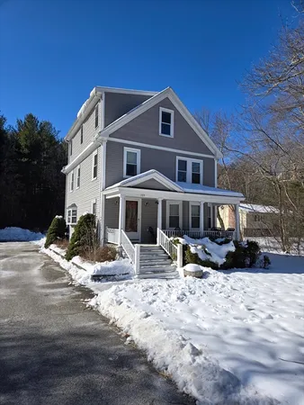 $3,200 | 169 South Road, Unit 2, Bedford, MA 01730