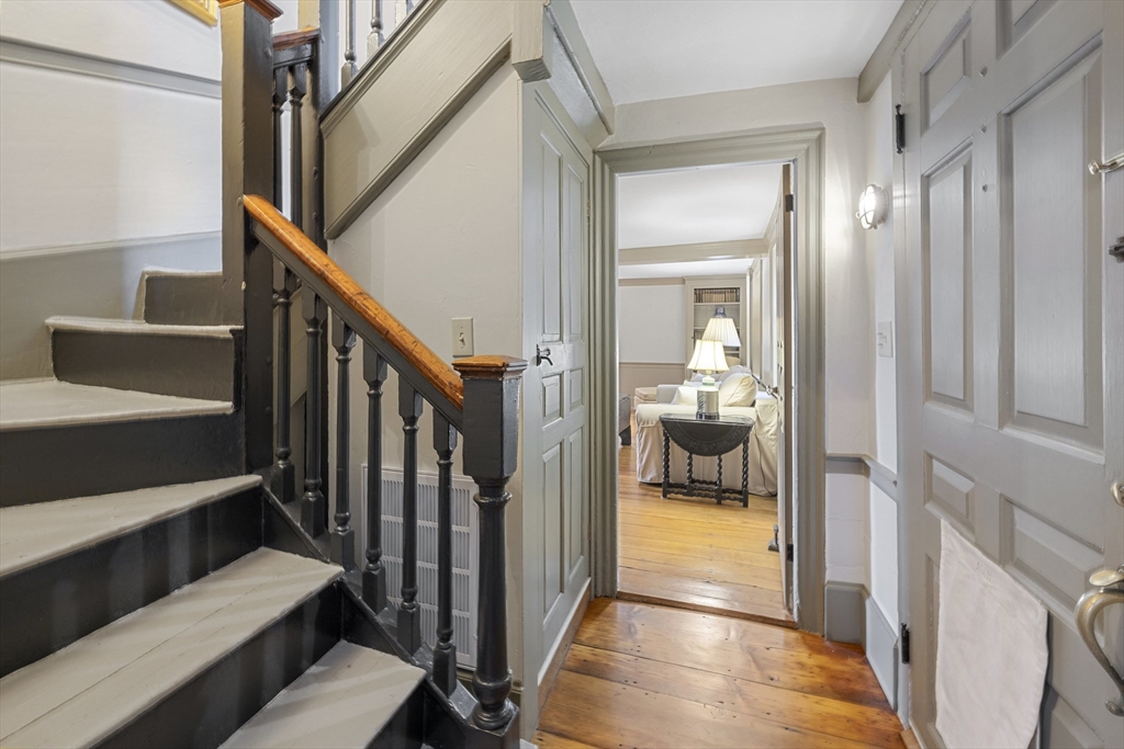 6 Lee Street Marblehead, MA 01945 - Photo 14 of 42