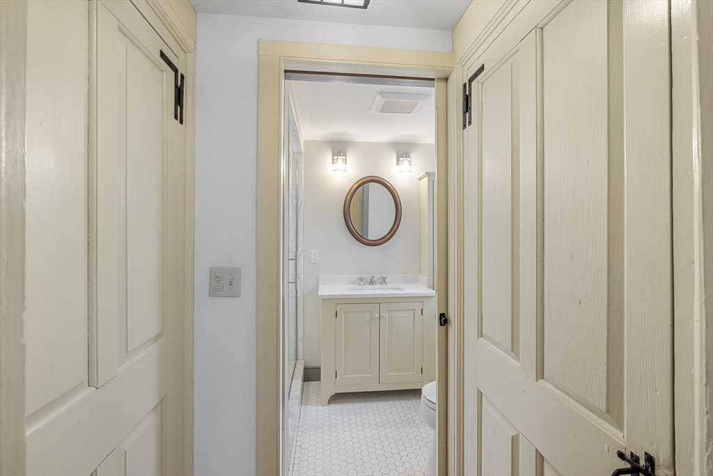 6 Lee Street Marblehead, MA 01945 - Photo 18 of 42