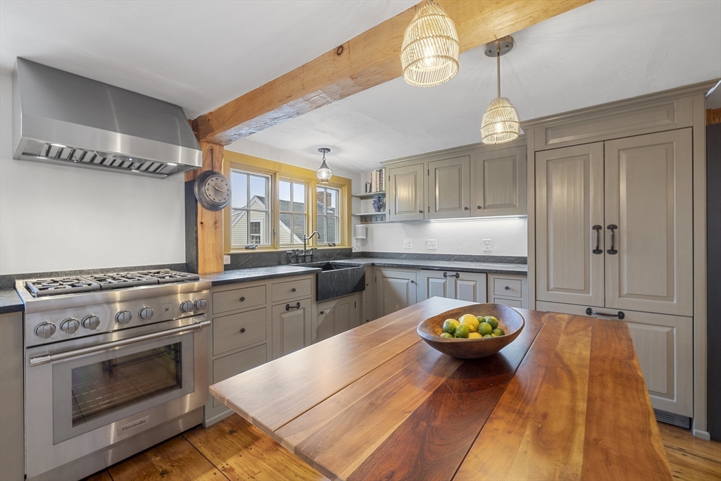 6 Lee Street Marblehead, MA 01945 - Photo 4 of 42