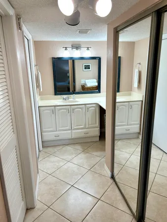 $275,000 | 11231 Green Lake Drive, Unit 104, Boynton Beach, FL 33437