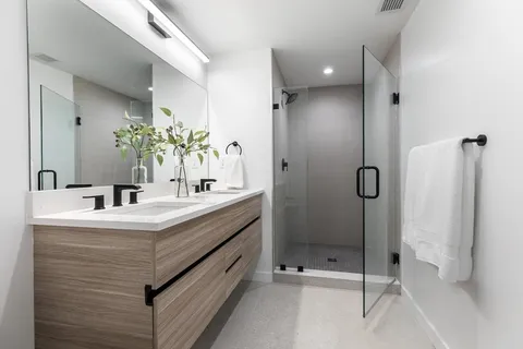 $1,475,000 | 1395 Washington Street, Unit 404, Boston, MA 02118