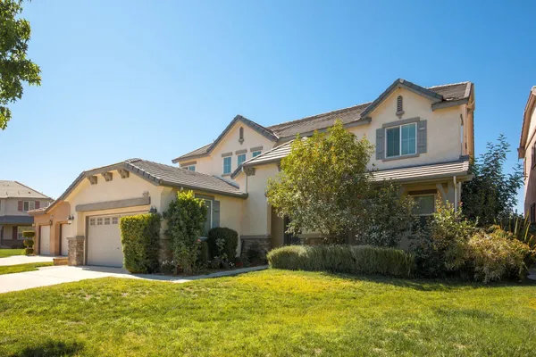 $4,999 | 24318 Via La Casa, Valencia, CA 91354
