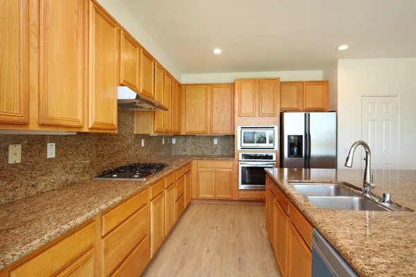 $4,999 | 24318 Via La Casa, Valencia, CA 91354
