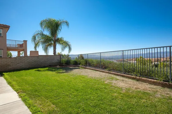 $4,999 | 24318 Via La Casa, Valencia, CA 91354