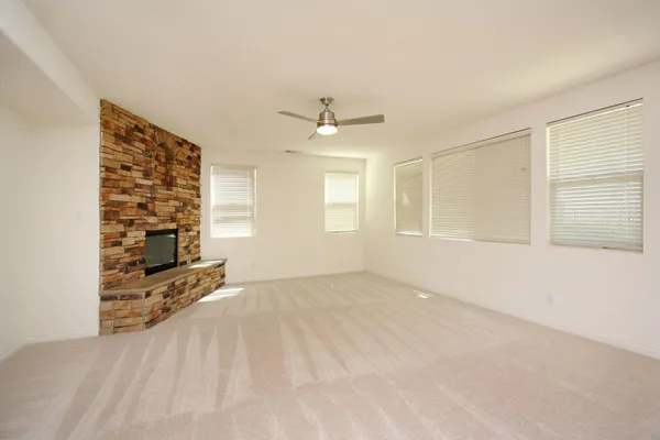 $4,999 | 24318 Via La Casa, Valencia, CA 91354