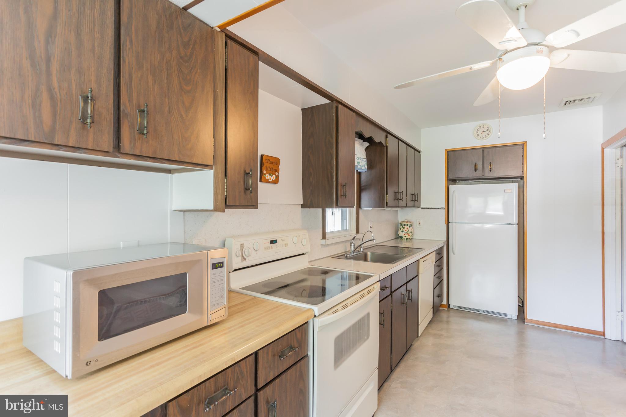 1258 Steel Road Havertown, PA 19083 - Photo 12 of 31