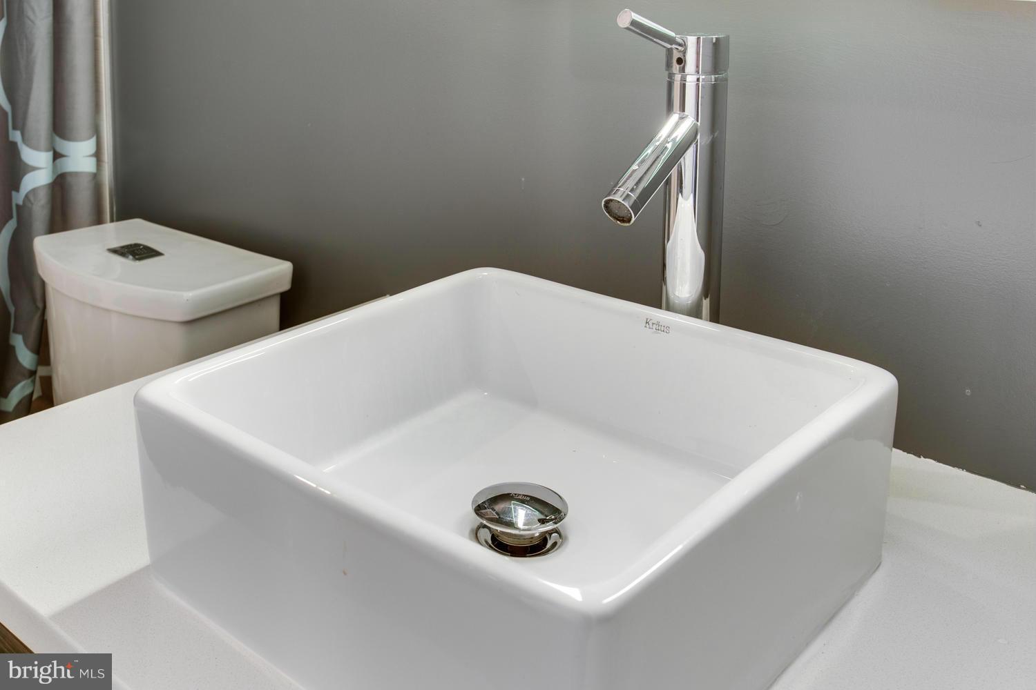 1020 Monroe Street Northwest, Unit 407 Washington, DC 20010 - Photo 21 of 30 Bath