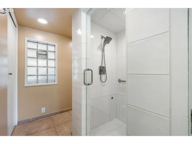 $875,000 | 2230 West Harvard Avenue, Roseburg, OR 97471