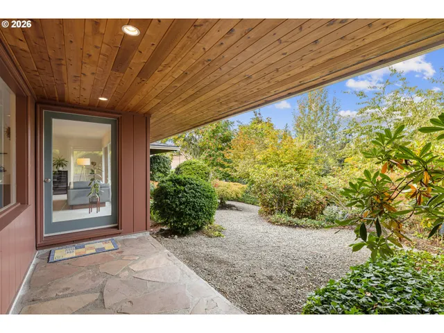 $875,000 | 2230 West Harvard Avenue, Roseburg, OR 97471