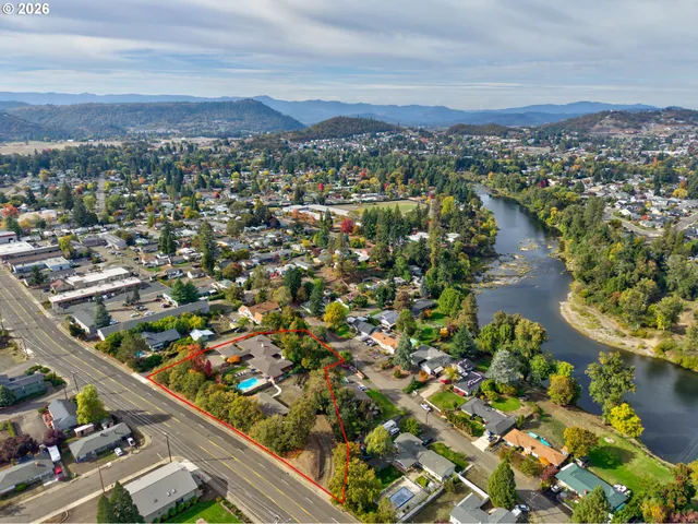 $875,000 | 2230 West Harvard Avenue, Roseburg, OR 97471