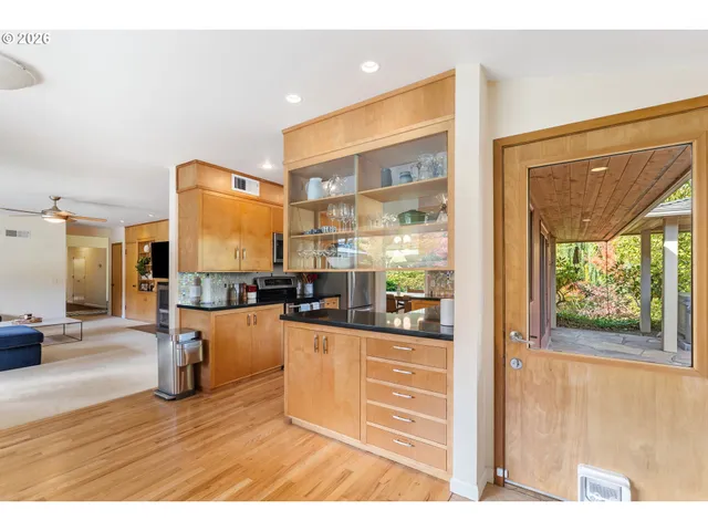 $875,000 | 2230 West Harvard Avenue, Roseburg, OR 97471