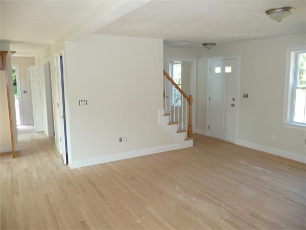 57 East Snipatuit Rochester, MA 02770 - Photo 10 of 11