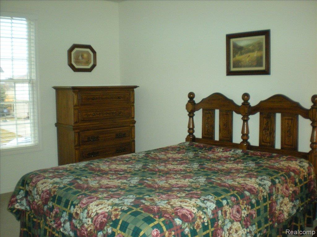 714 Loggers Circle Rochester, MI 48307 - Photo 19 of 21 BR 2