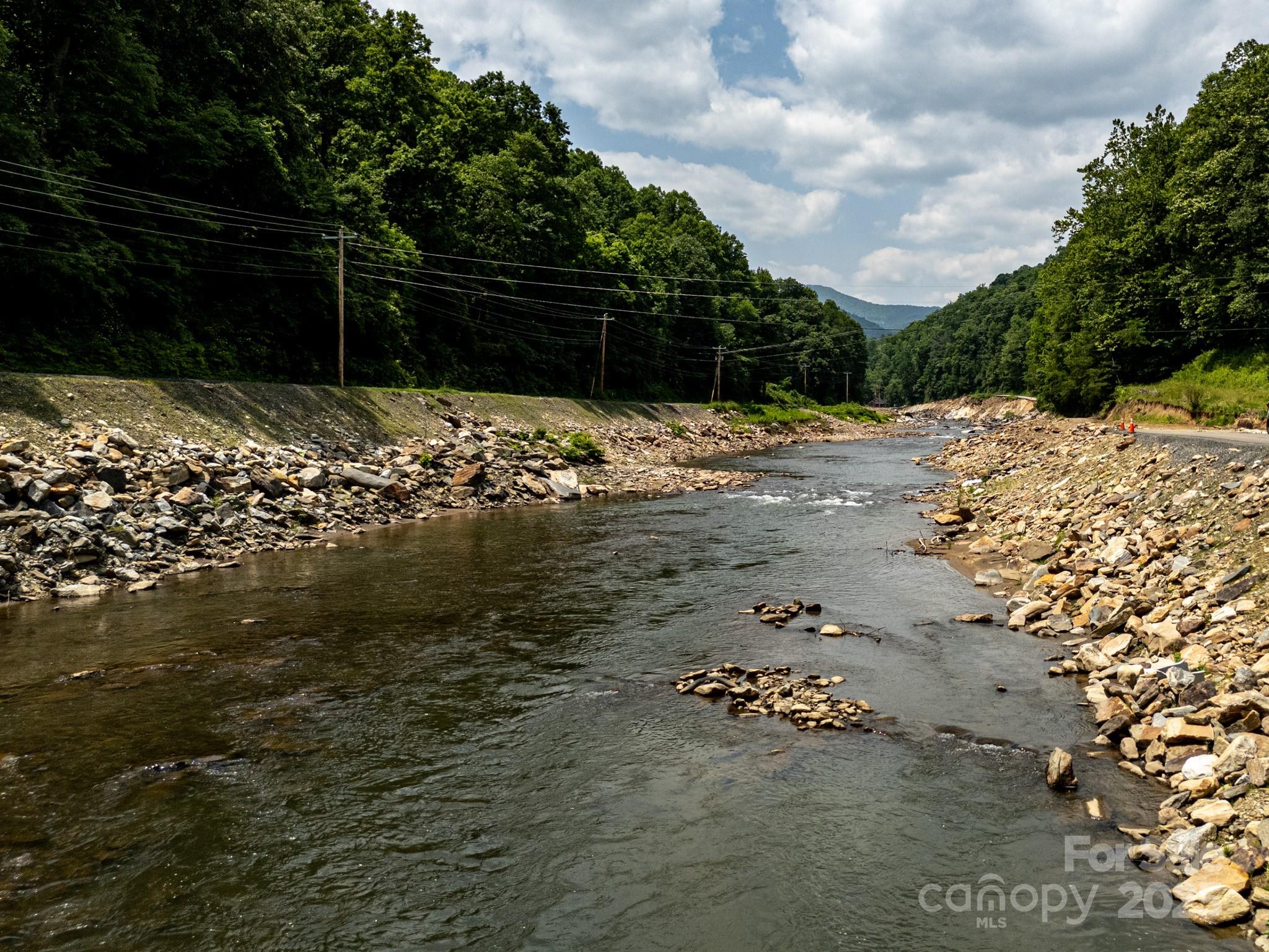 Tbd Phillips Road Burnsville, NC 28714 - Photo 2 of 30 Gallery Image 2