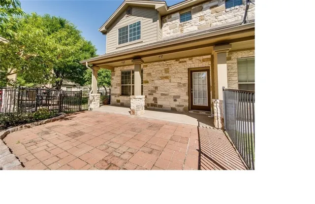 a view of a house with a outdoor space