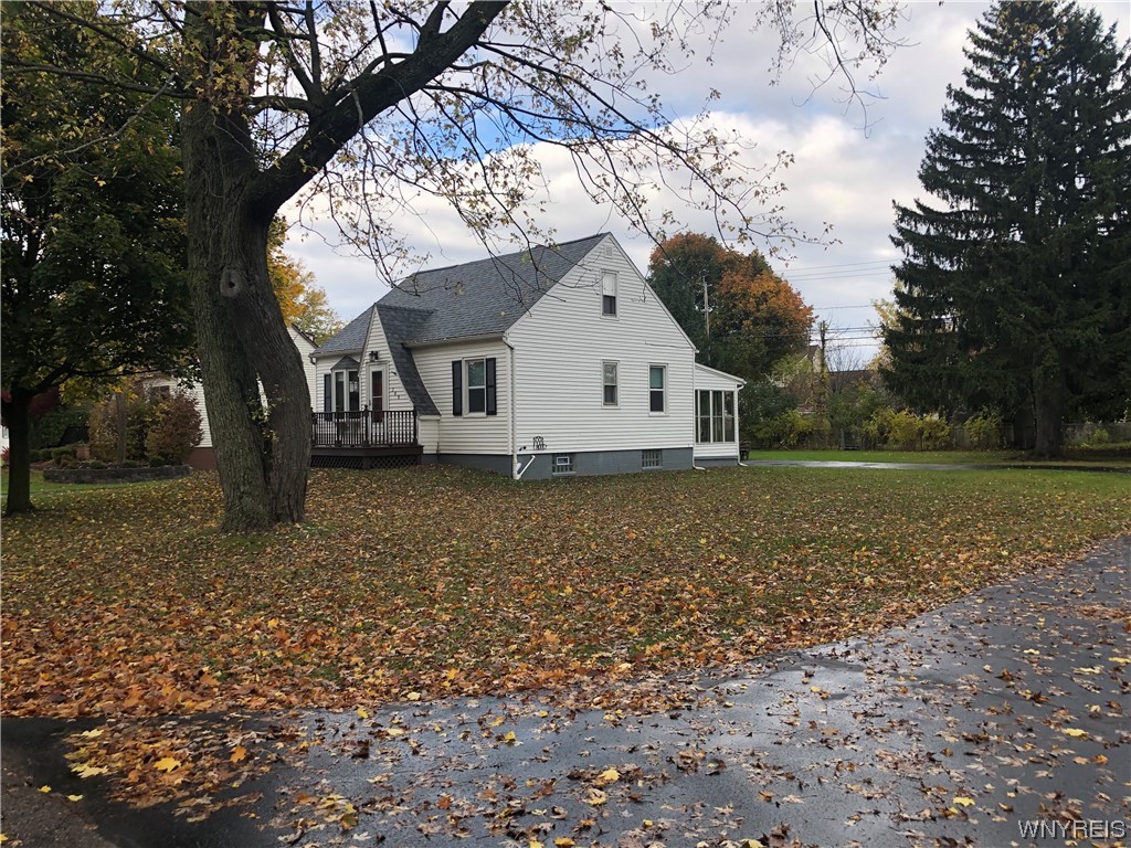 280 Harding Road Amherst, NY 14221 - Photo 2 of 16