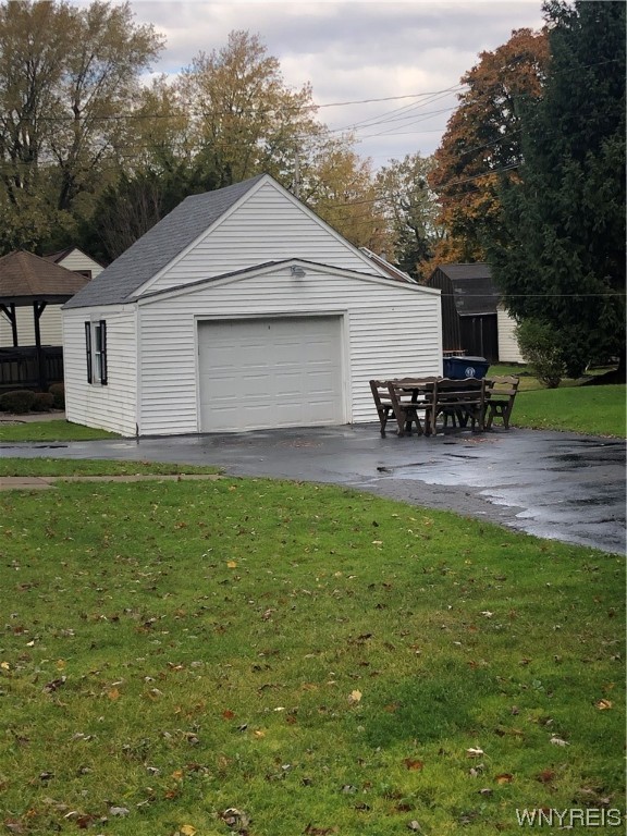 280 Harding Road Amherst, NY 14221 - Photo 4 of 16