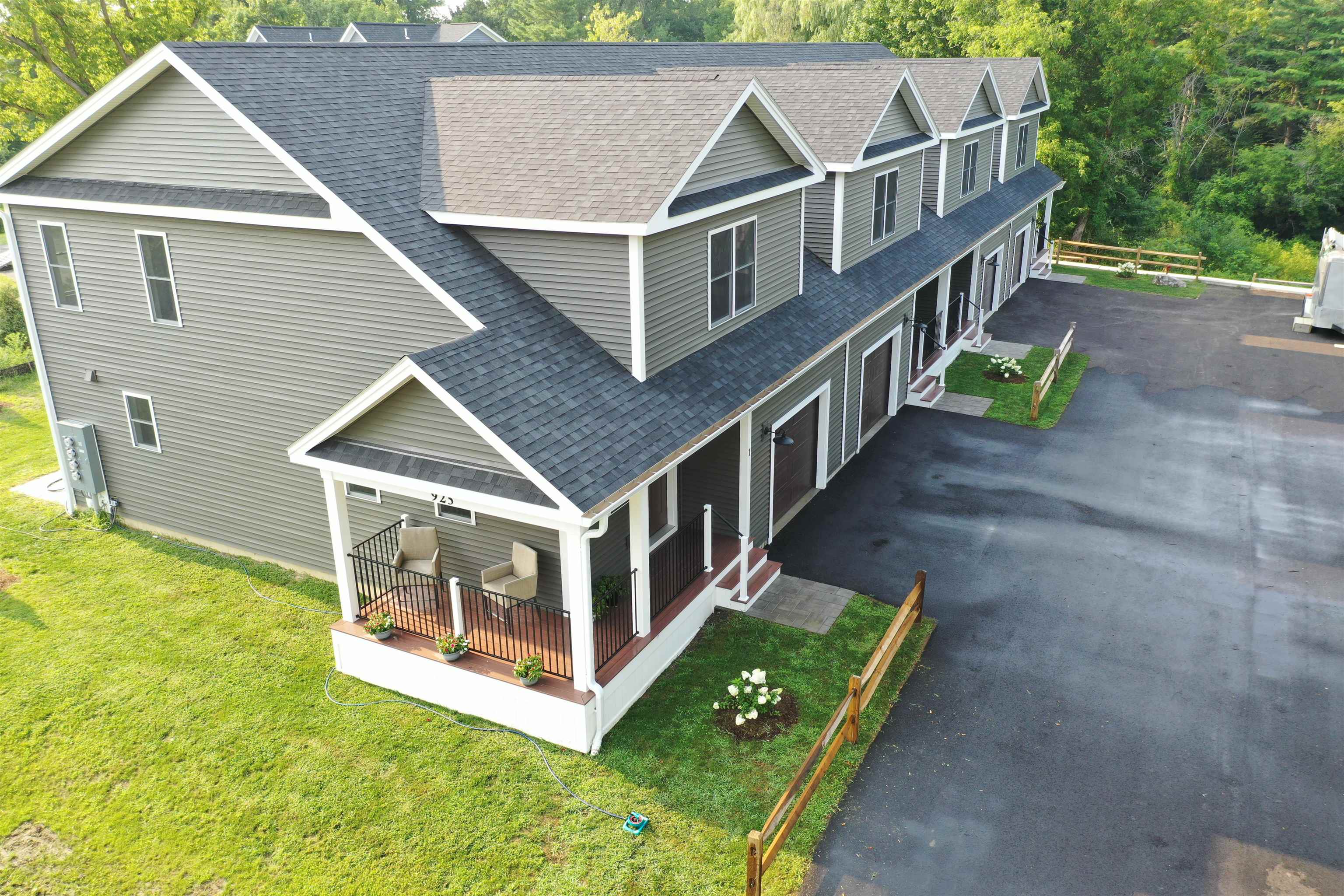 925 Falls Road, Unit 4 Shelburne, VT 05482 - Photo 34 of 53