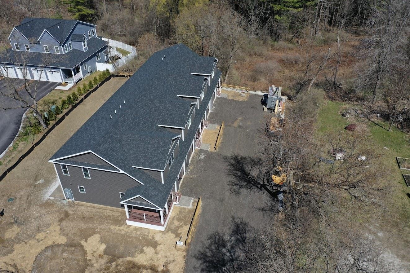 925 Falls Road, Unit 4 Shelburne, VT 05482 - Photo 49 of 53